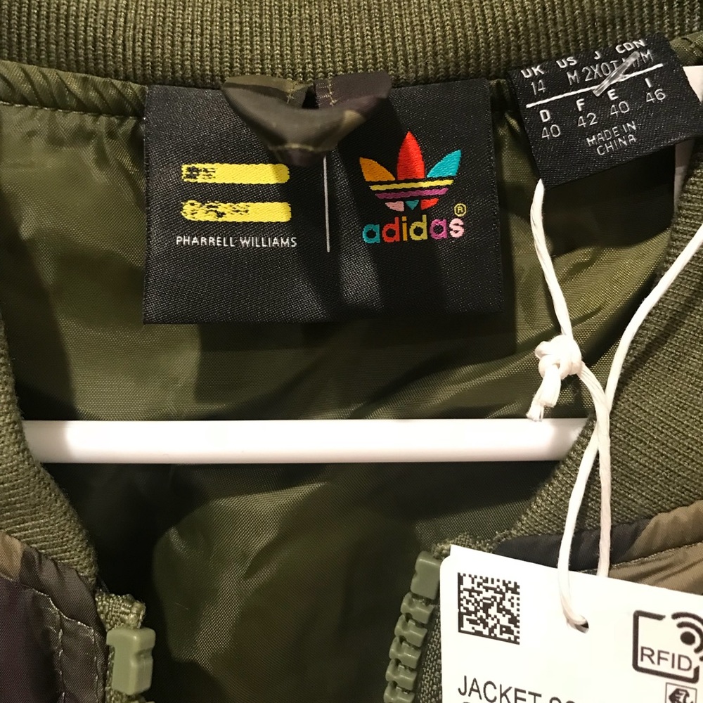 BRAND NEW! Adidas! - Picture 8 of 8